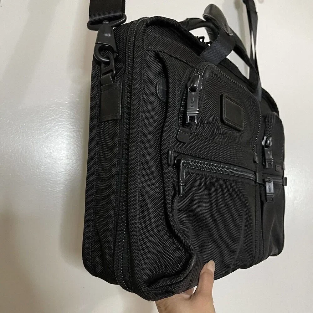 TUMI Alpha Expandable Black Nylon messenger travel laptop carryon bag with strap